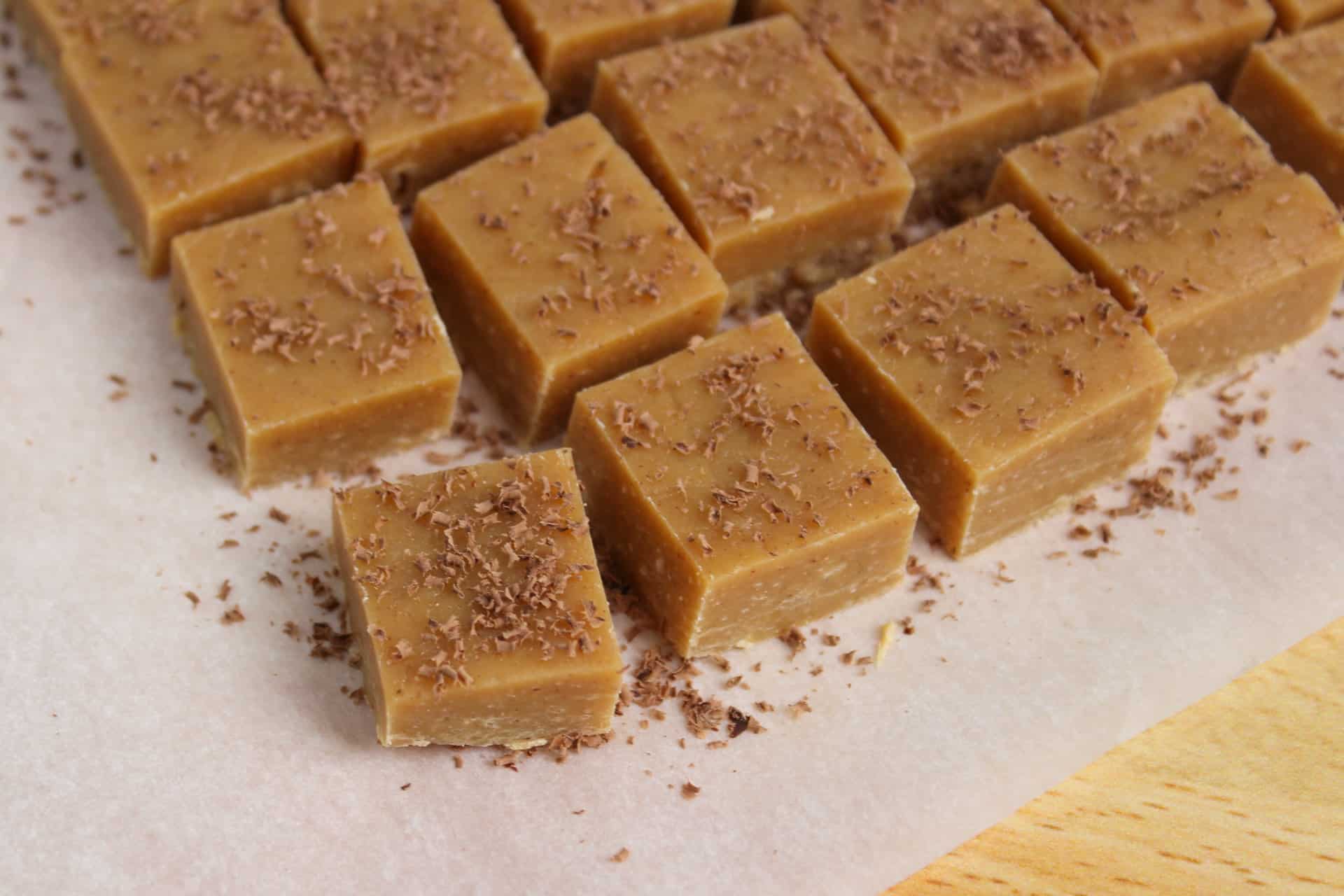 4-ingredient-peanut-butter-fudge-recipe