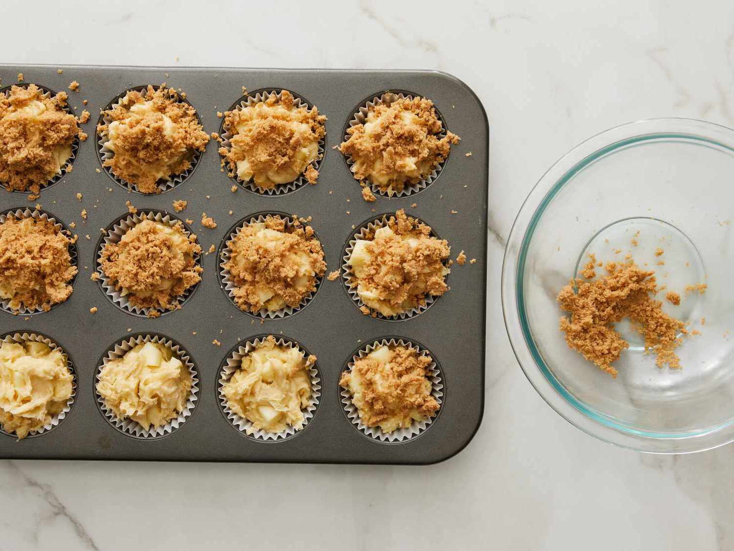 apple-cinnamon-crumb-muffins-recipe