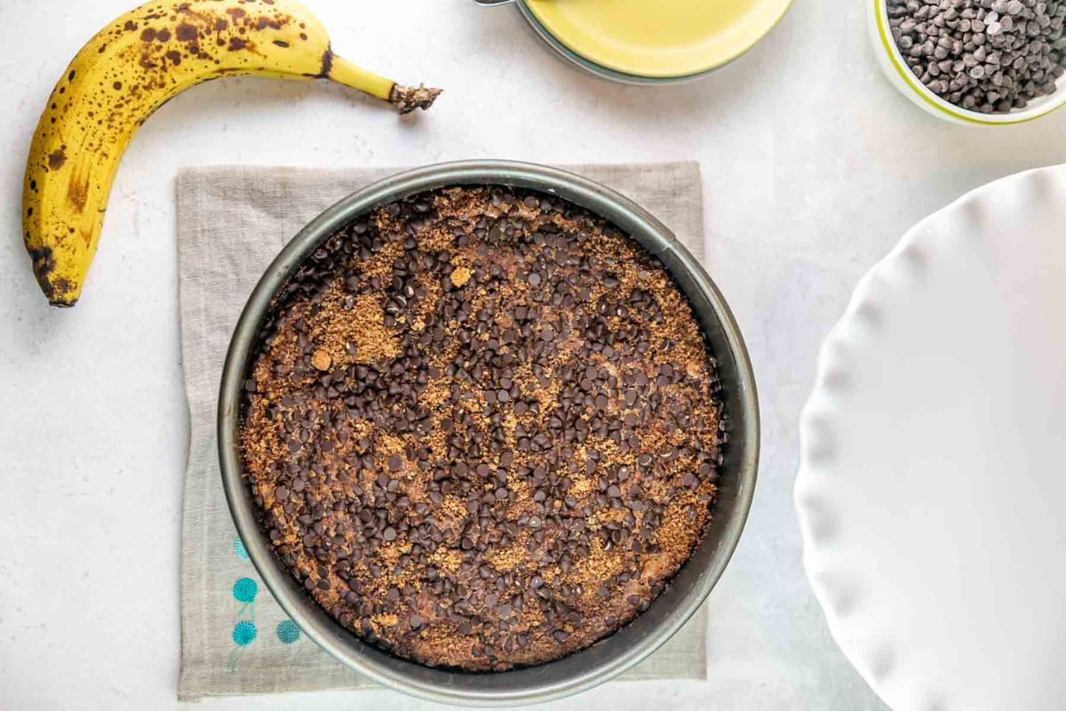 banana-chocolate-chip-crumb-cake-recipe