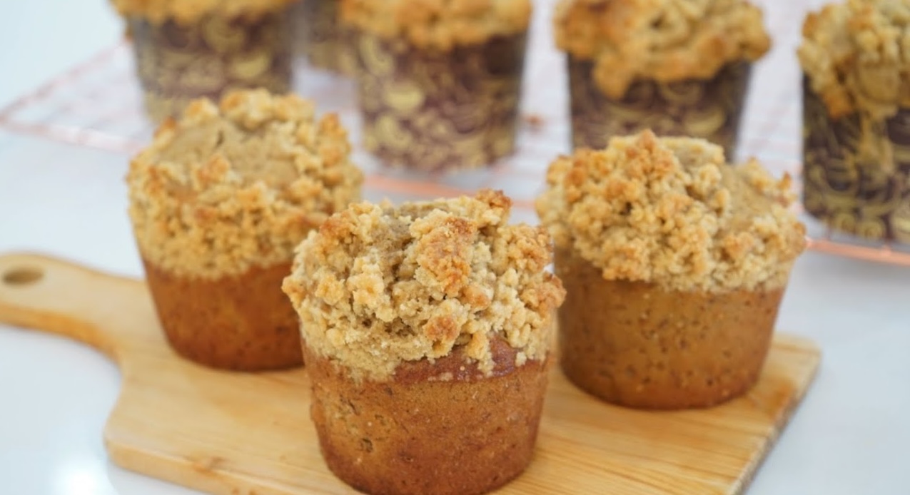 banana-chocolate-chip-streusel-muffins-recipe