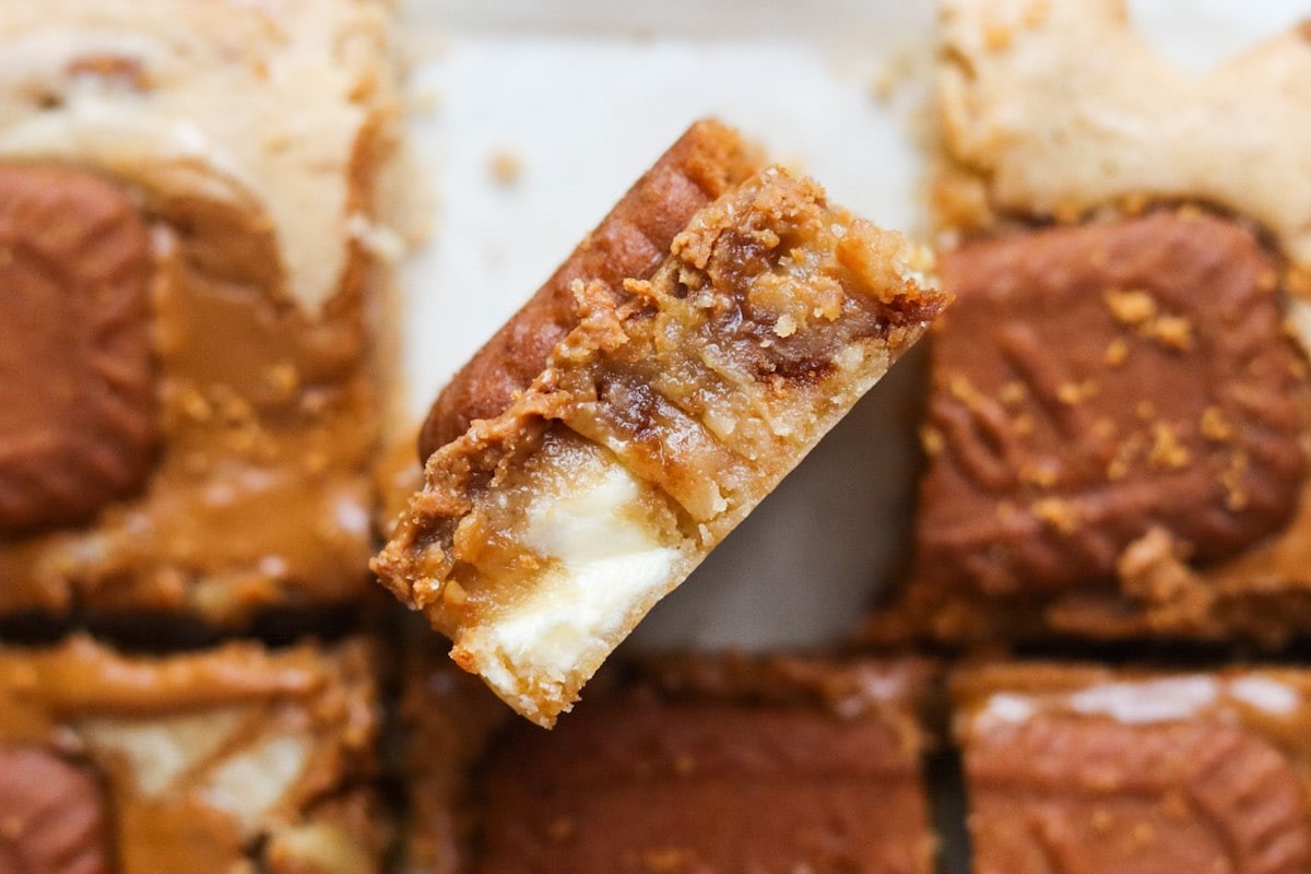 biscoff-white-chocolate-blondies-recipe