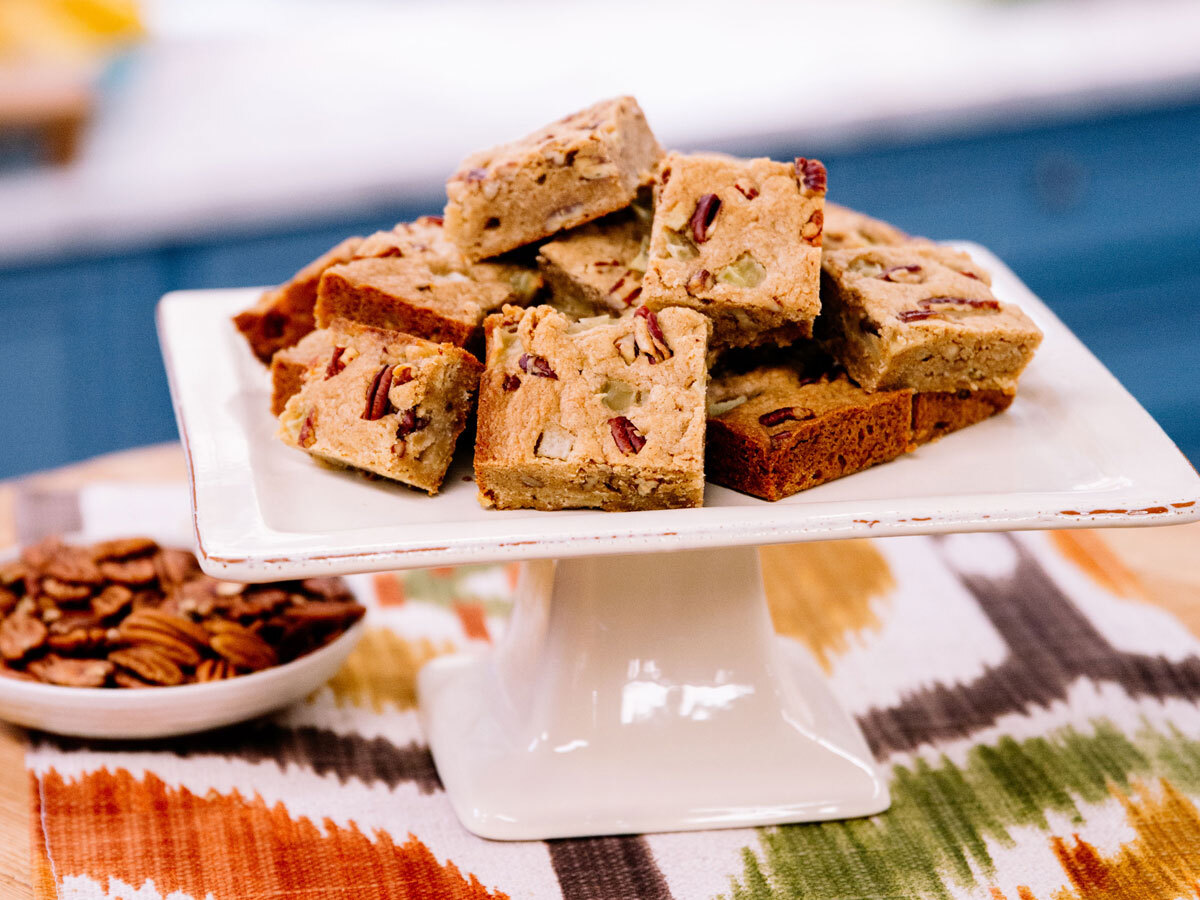 brown-butter-apple-blondies-recipe