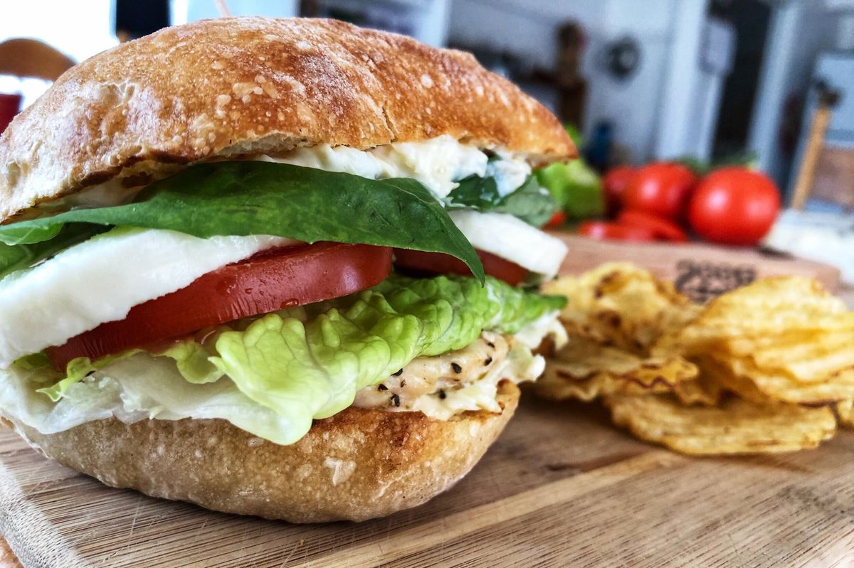 caprese-chicken-burgers-recipe