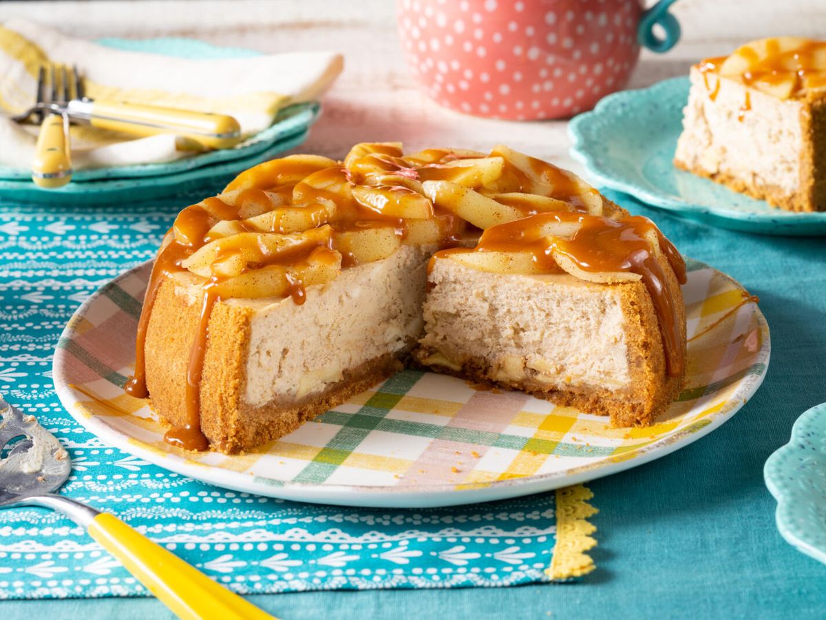 caramel-apple-cheesecake-pie-recipe