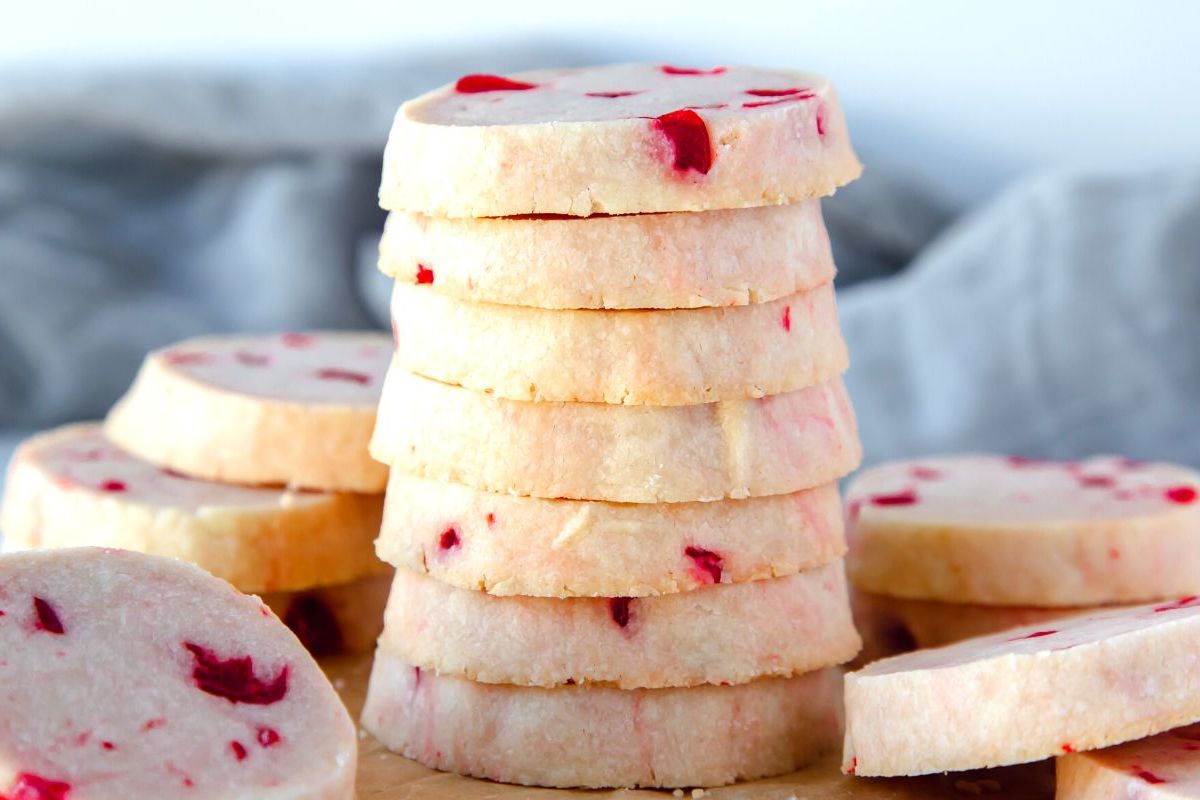 cherry-almond-shortbread-cookies