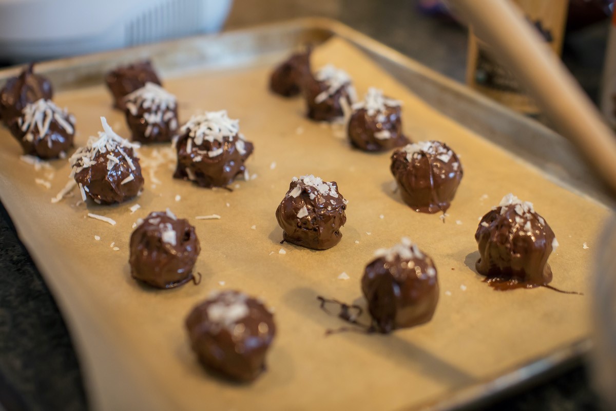 chocolate-hazelnut-crunch-truffles-recipe