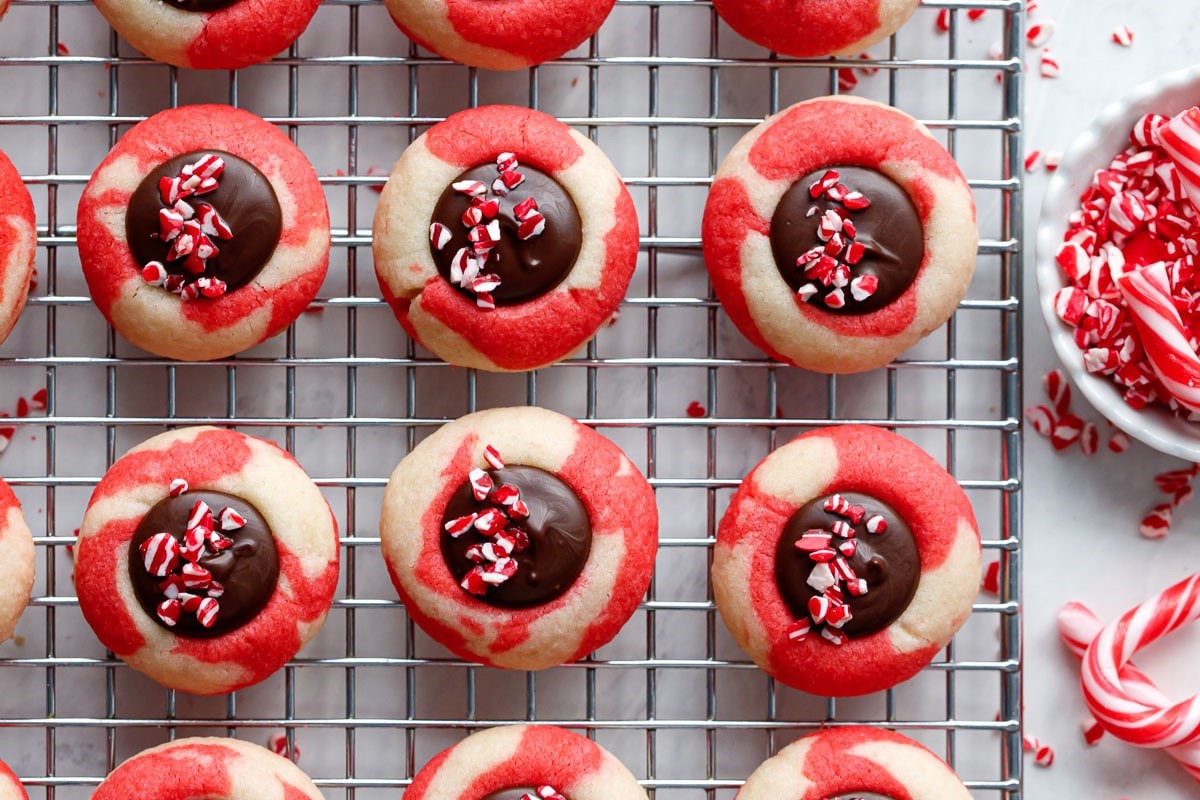 chocolate-peppermint-thumbprints-recipe