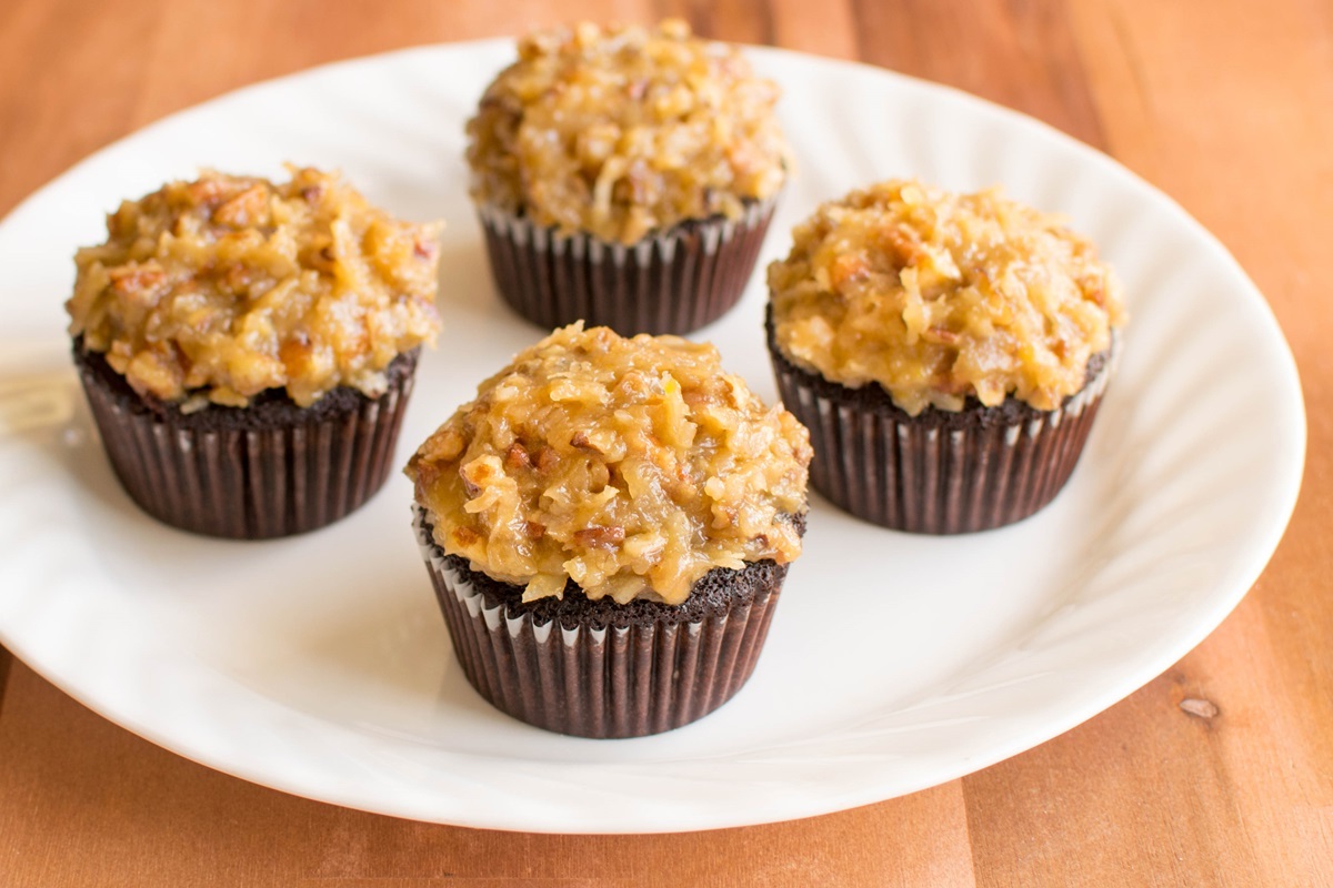 coconut-caramel-chocolate-cupcakes-recipe