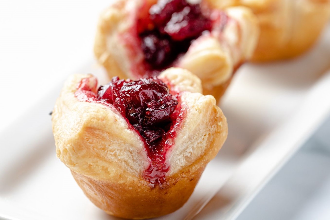 cranberry-brie-puff-pastry-tarts-recipe