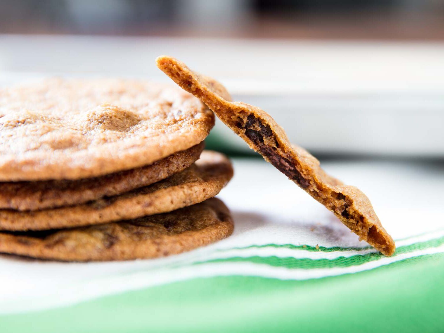 crispy-chocolate-chip-cookies-recipe