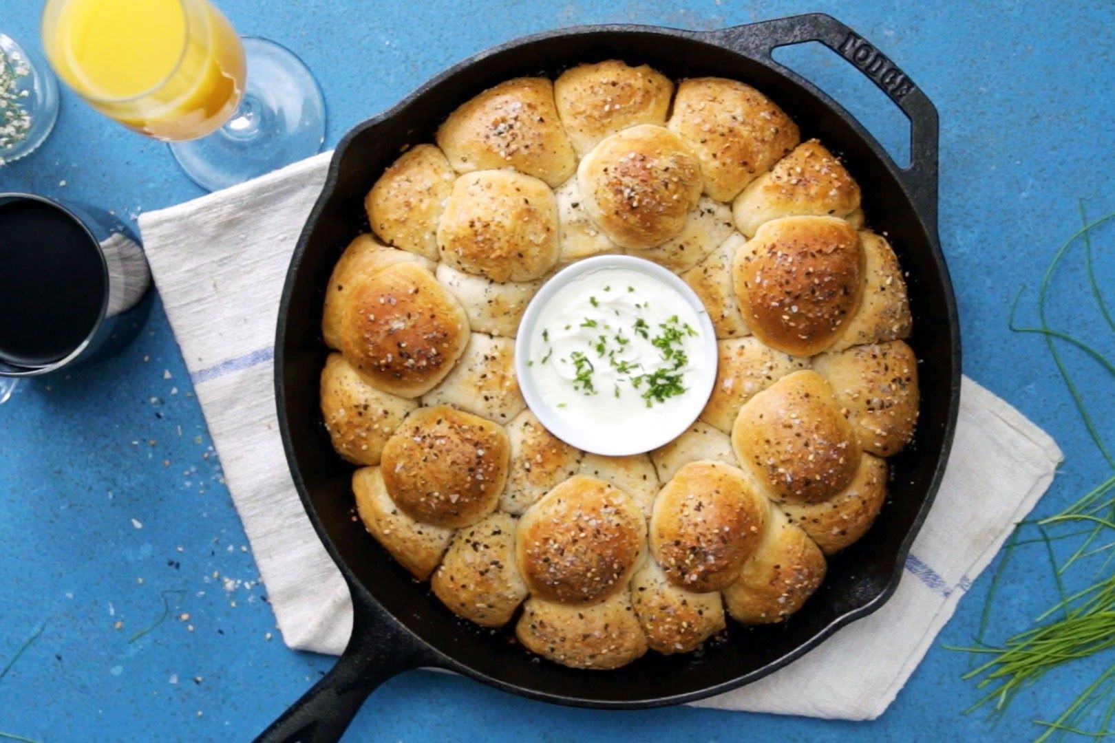 everything-bagel-pull-apart-bread