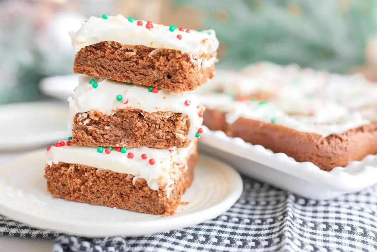 gingerbread-cookie-bars-recipe