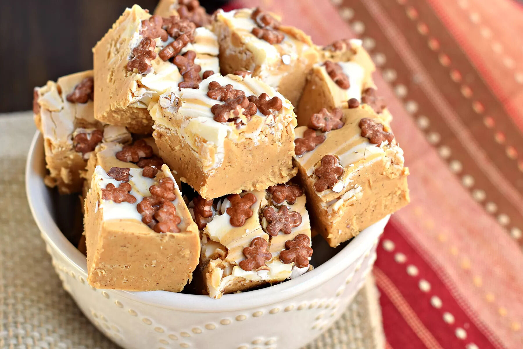 gingerbread-swirl-fudge-recipe