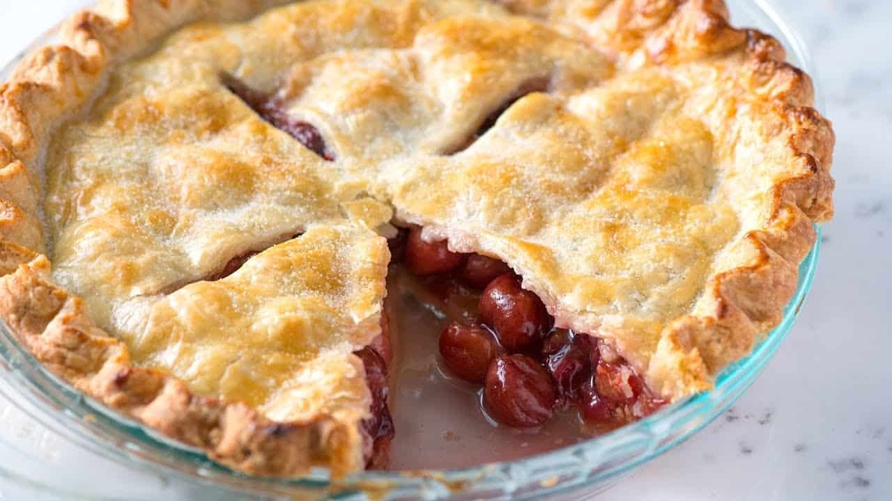 homemade-cherry-pie-recipe-with-thick-filling