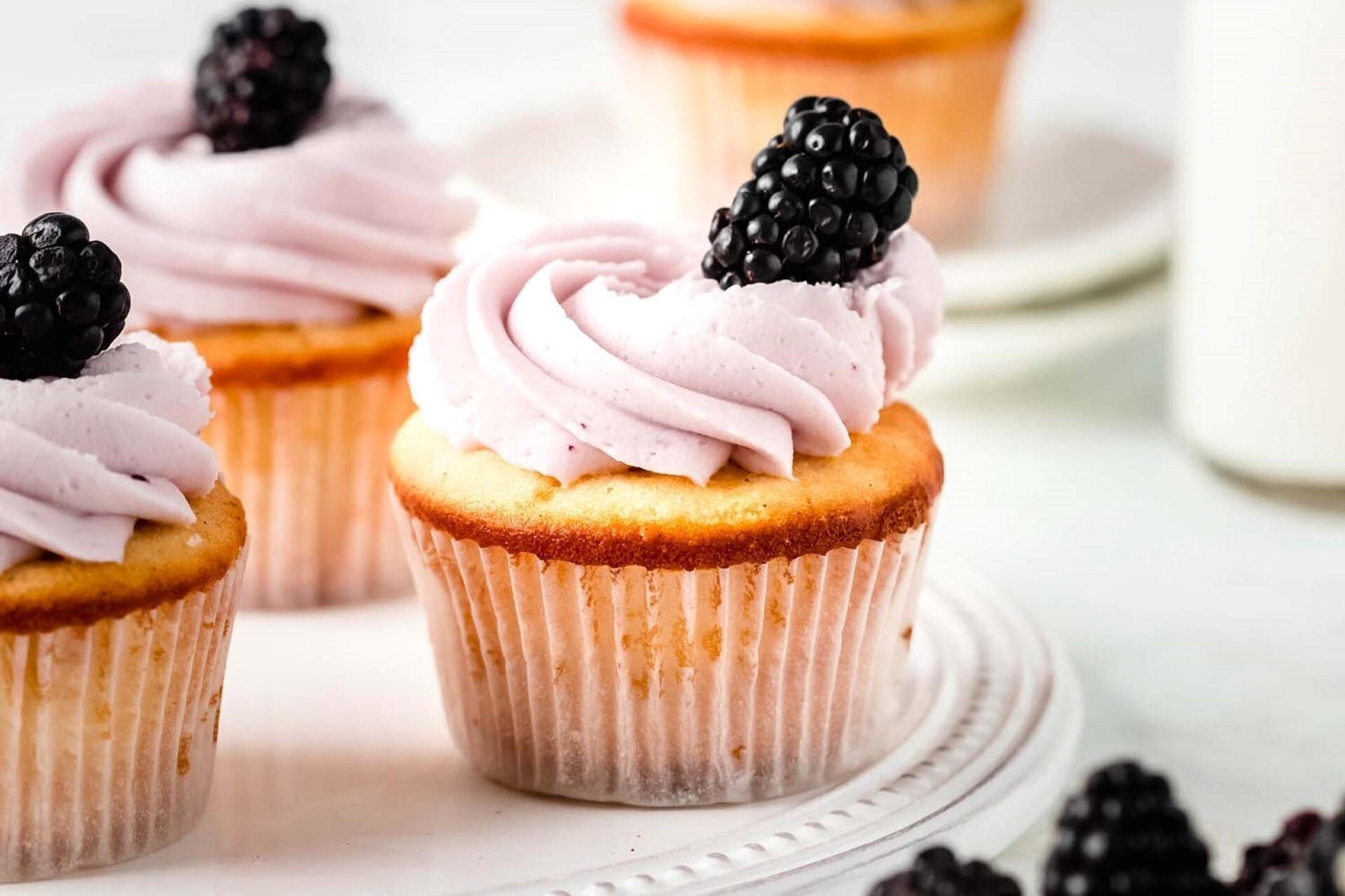 lemon-cupcakes-with-blackberry-cream-cheese-frosting-recipe