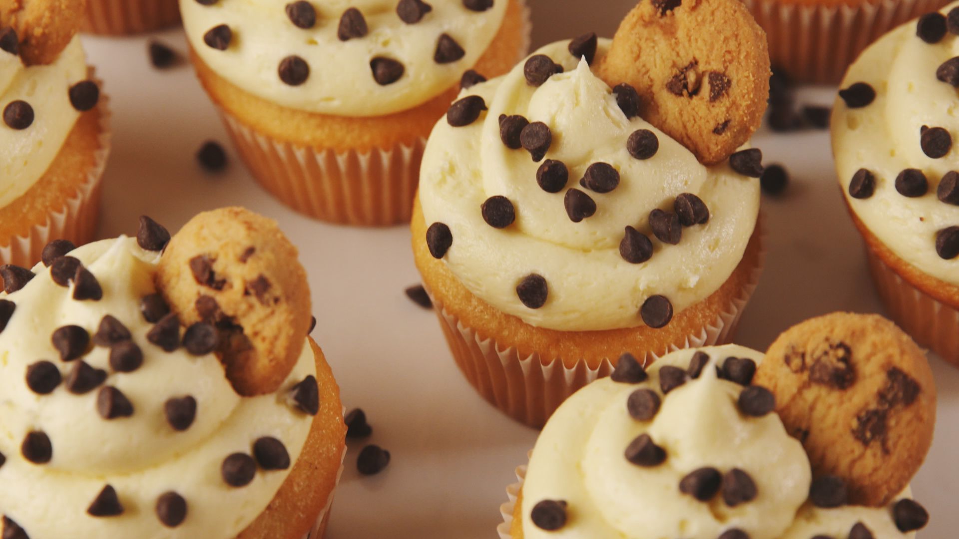 molten-cookie-dough-cupcakes-recipe