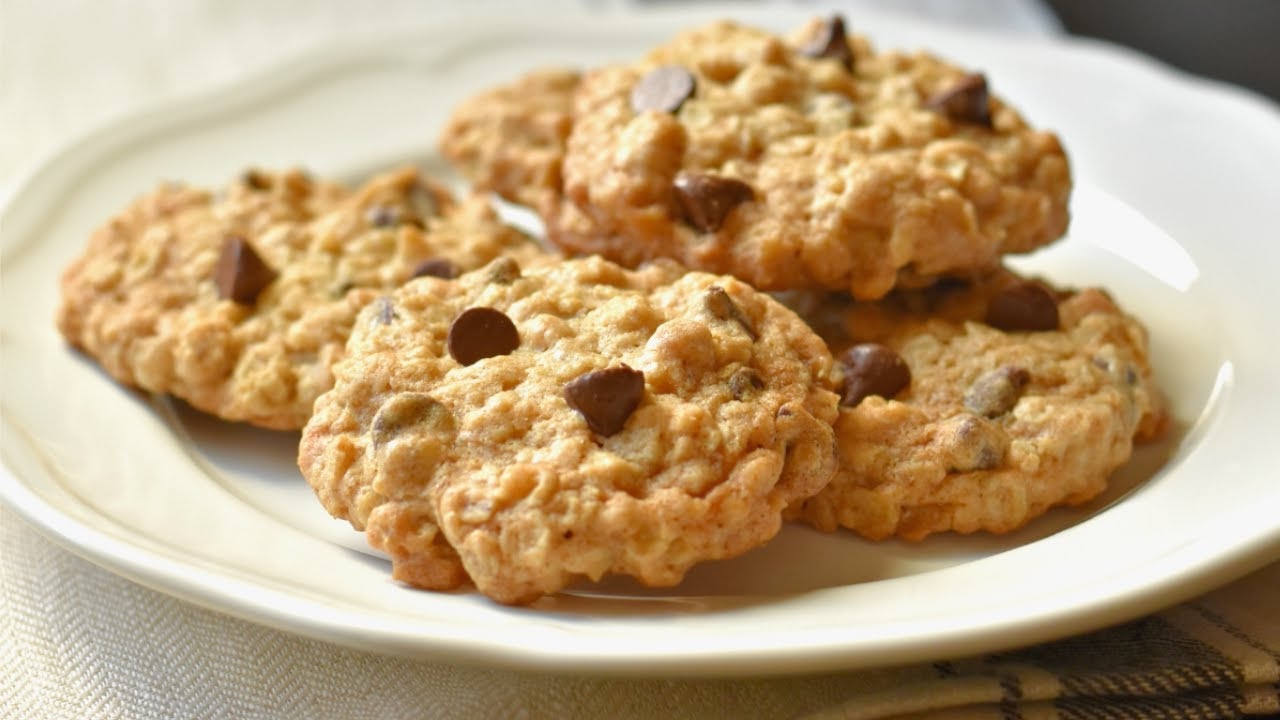 oatmeal-chocolate-chip-cookies-recipe