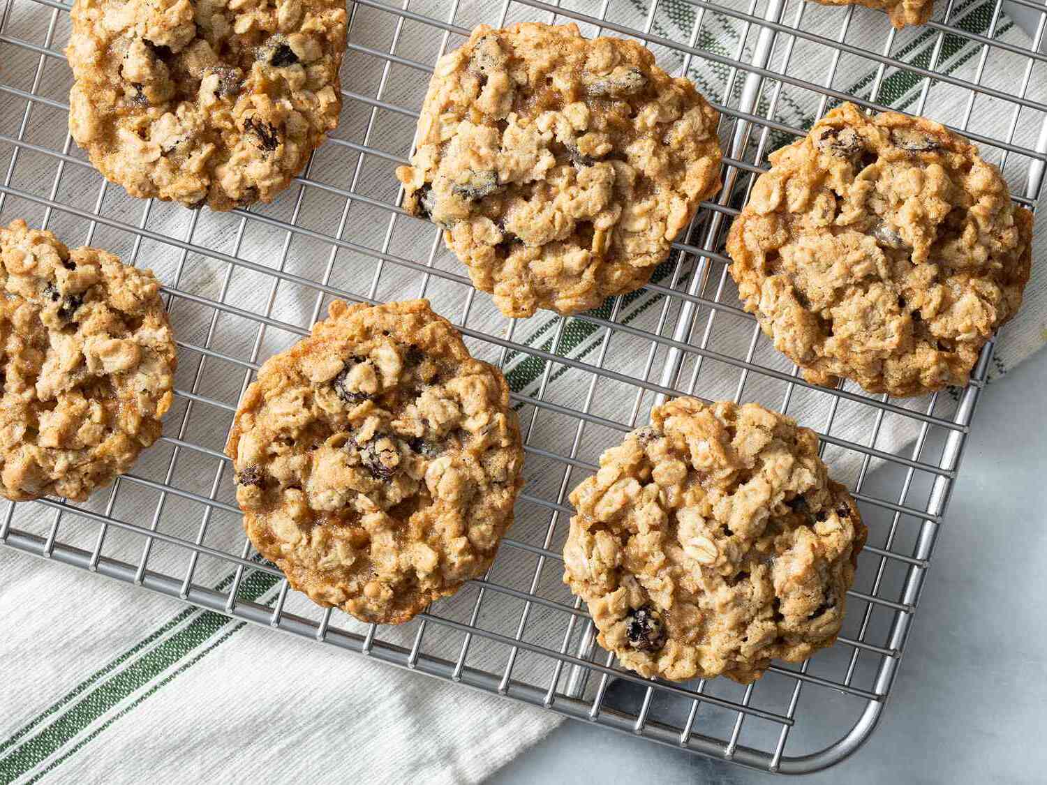 oatmeal-raisin-cookies-recipe