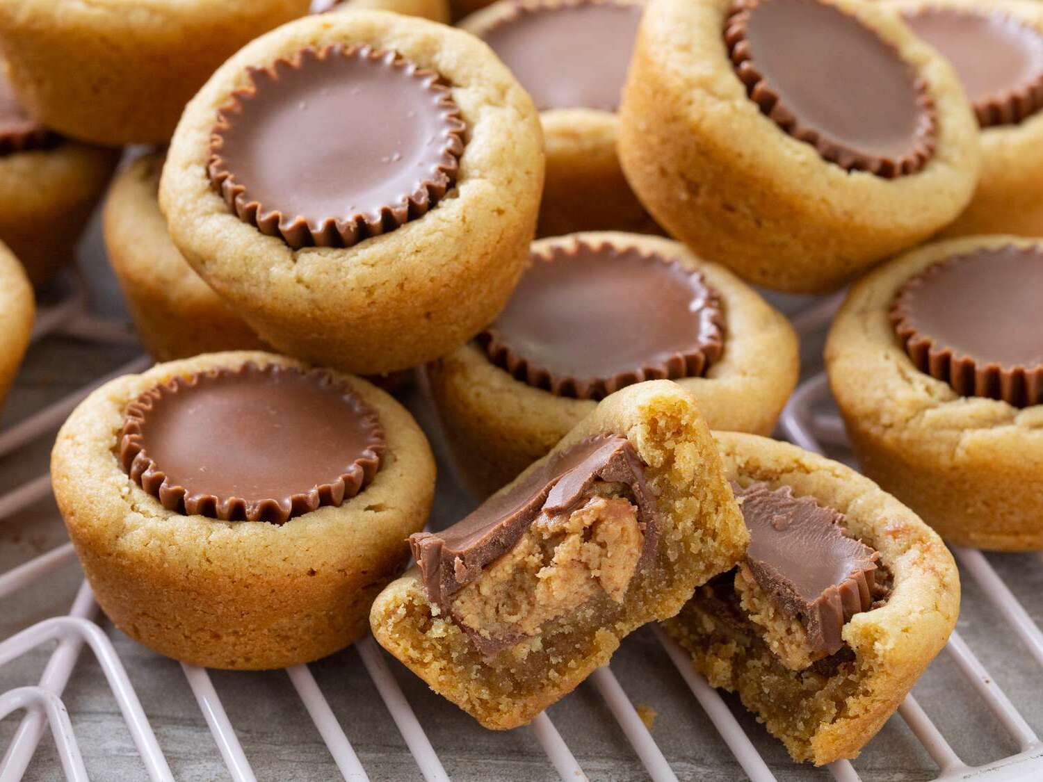 peanut-butter-cup-cookies-recipe