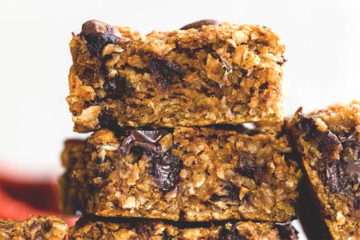 pumpkin-chocolate-chip-oatmeal-bars-recipe