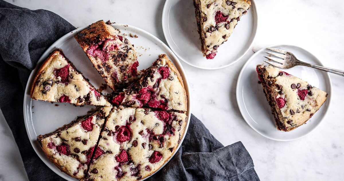 raspberry-chocolate-chip-cake-recipe