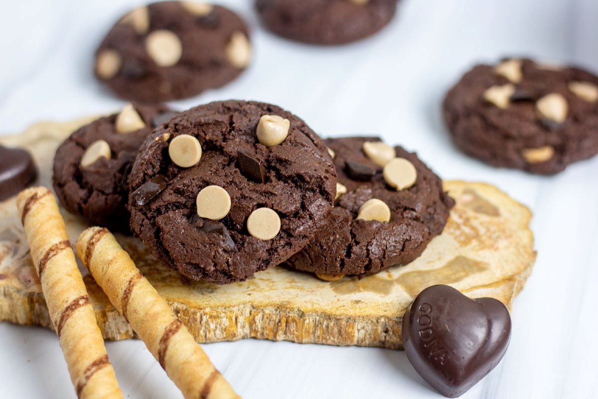 salted-caramel-chocolate-chip-cookies-recipe