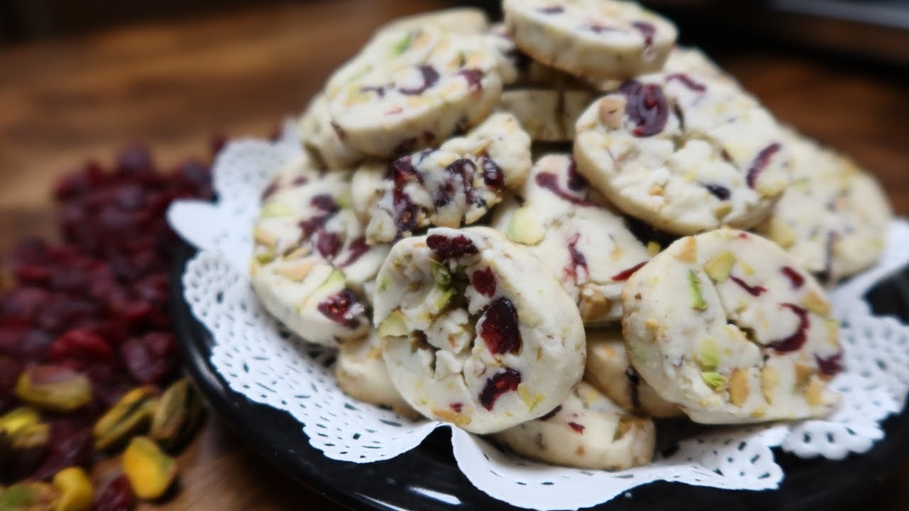 salted-chocolate-pistachio-shortbread-cookies