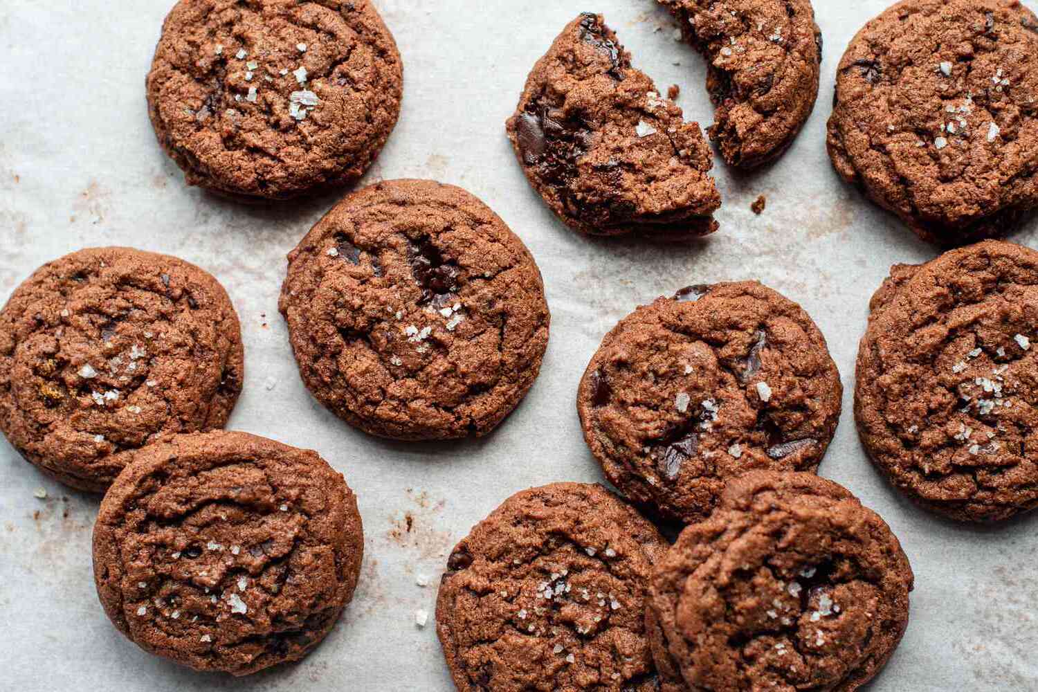 salted-dark-chocolate-cookies-recipe