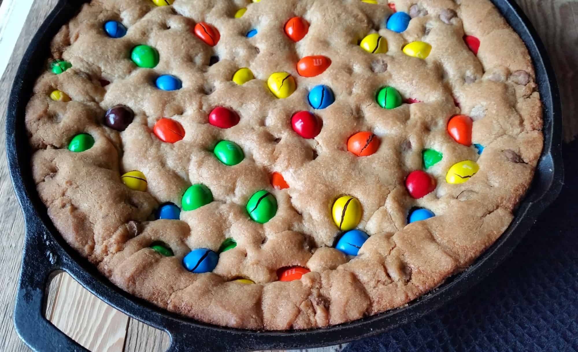 skillet-cookie-with-mms-and-chocolate-chips-recipe