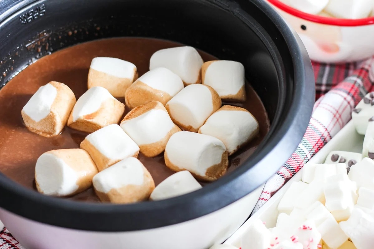 slow-cooker-hot-chocolate-recipe