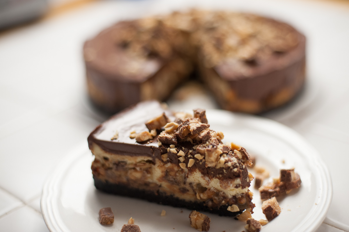 snickers-cheesecake-recipe