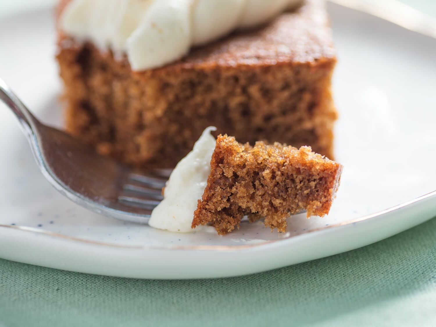 spiced-gingerbread-cake-recipe