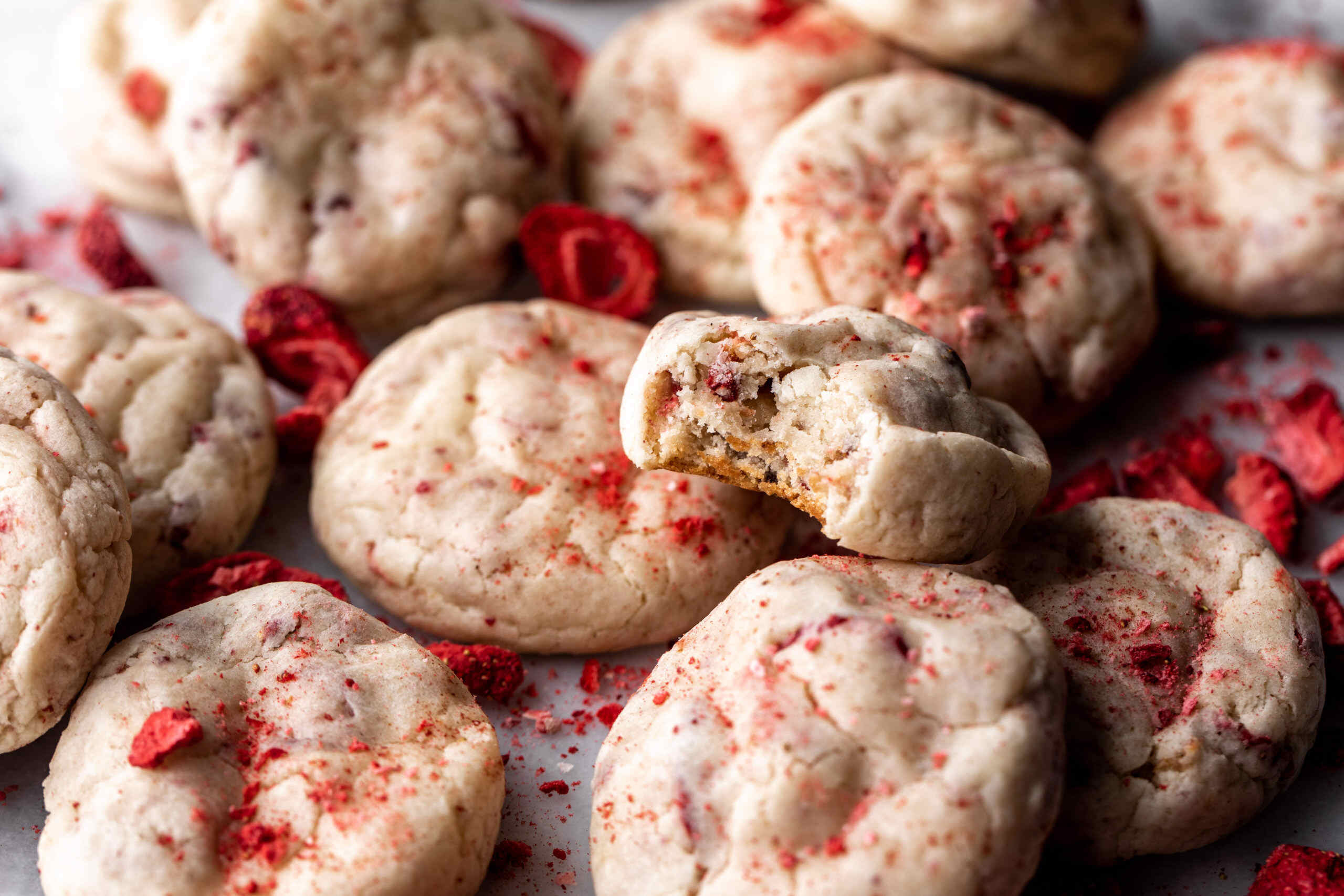 strawberry-and-cream-cookies-recipe