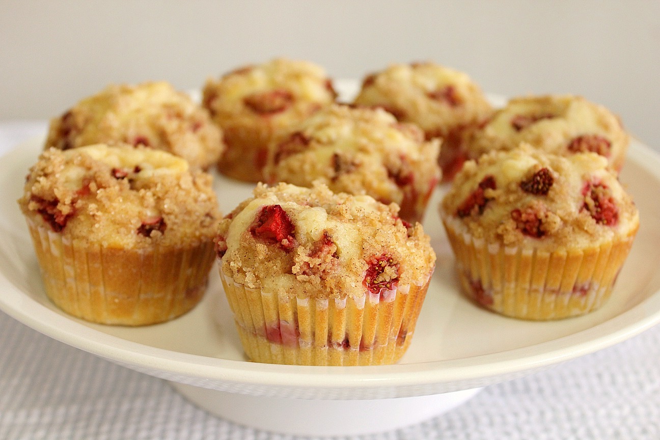 strawberry-cheesecake-muffins-recipe