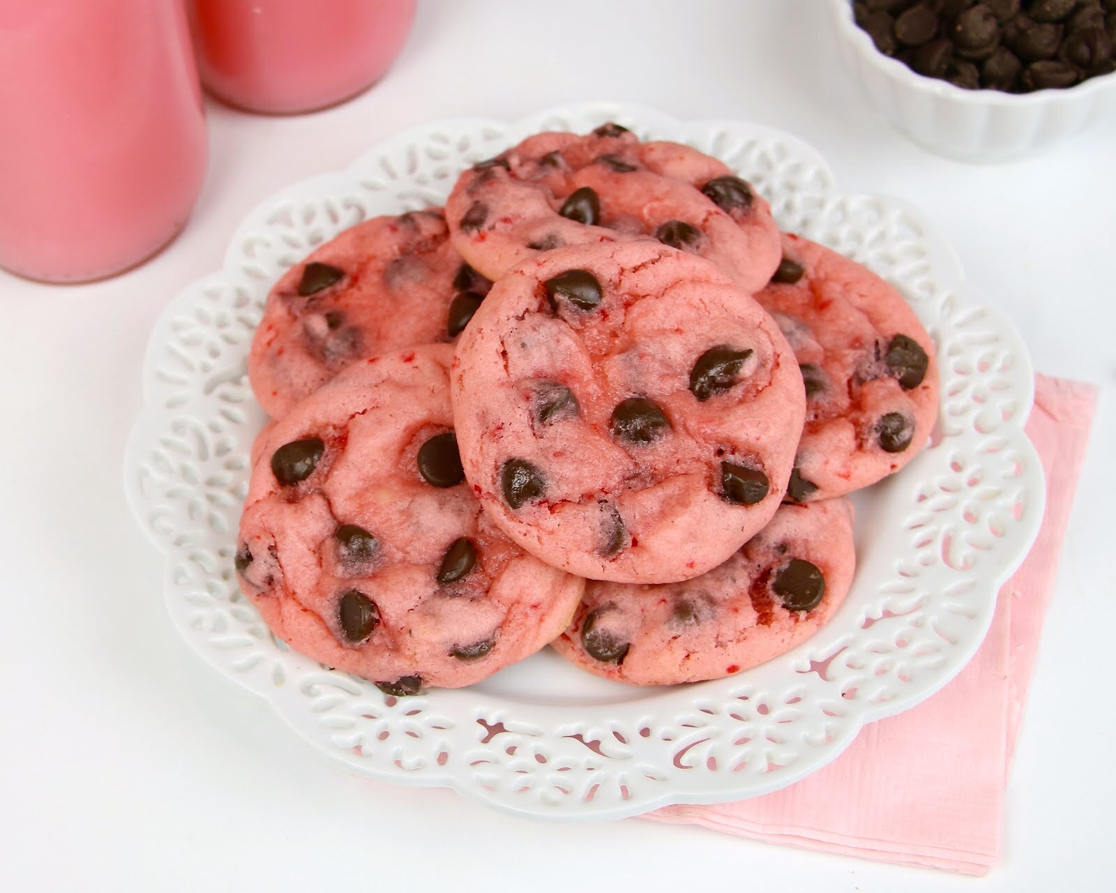 strawberry-chocolate-chip-cookies-recipe