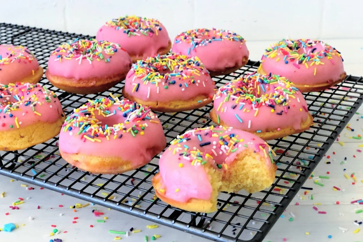 strawberry-frosted-donuts-recipe