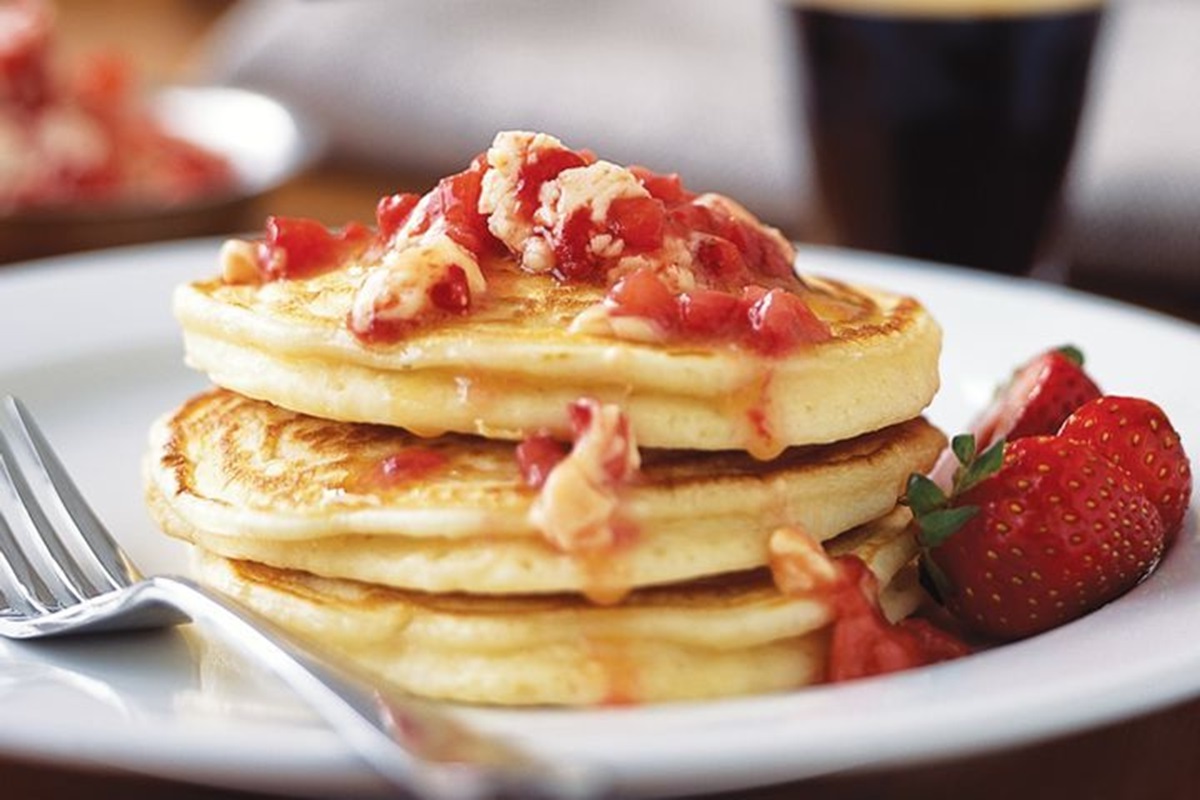 strawberry-pancakes-with-honey-butter-recipe