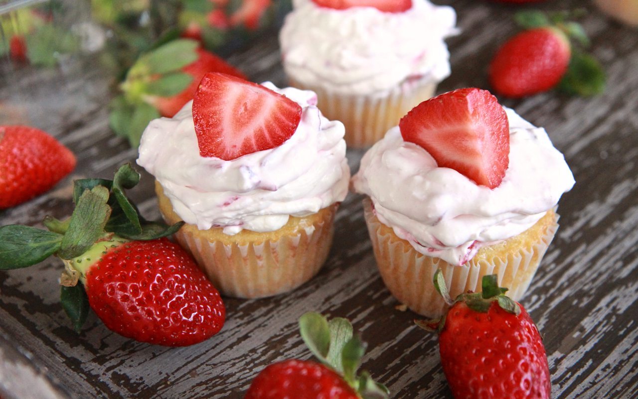 strawberry-shortcake-cupcakes-recipe