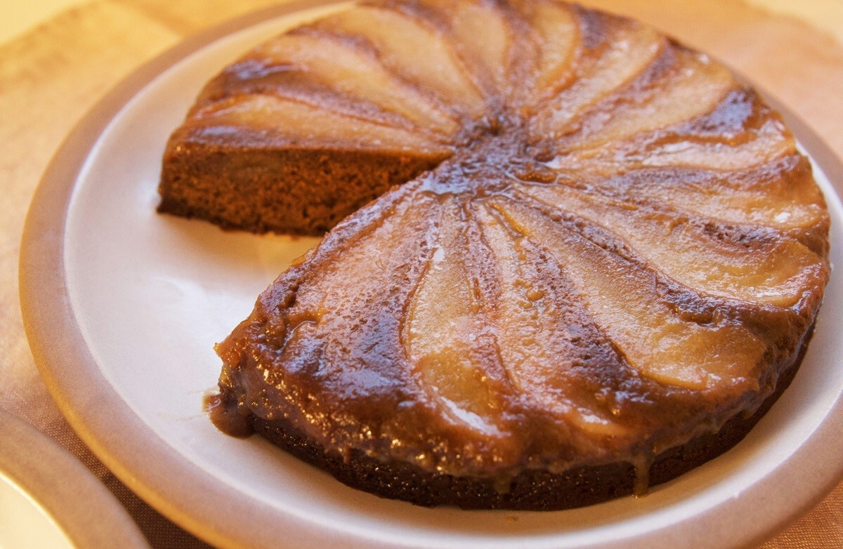 upside-down-pear-gingerbread-cake