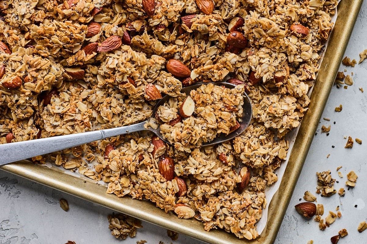 vanilla-almond-granola-recipe