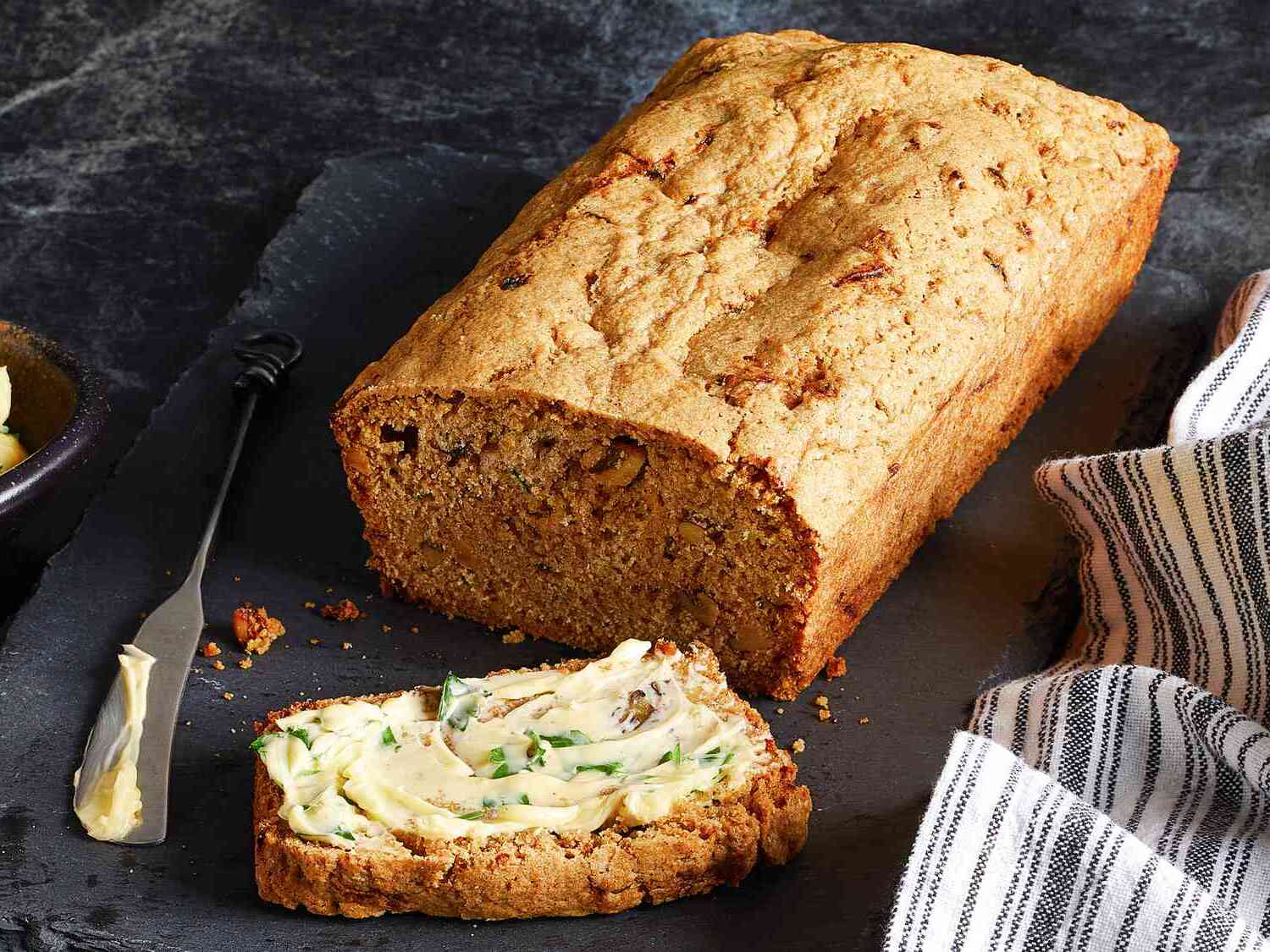 zucchini-bread-recipe-with-brown-sugar-streusel