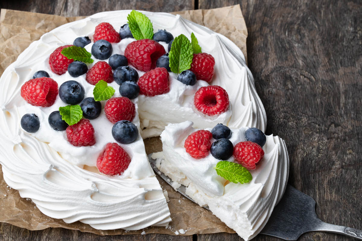 berry-pavlova-recipe