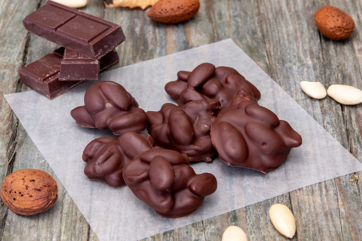 chocolate-almond-clusters-recipe