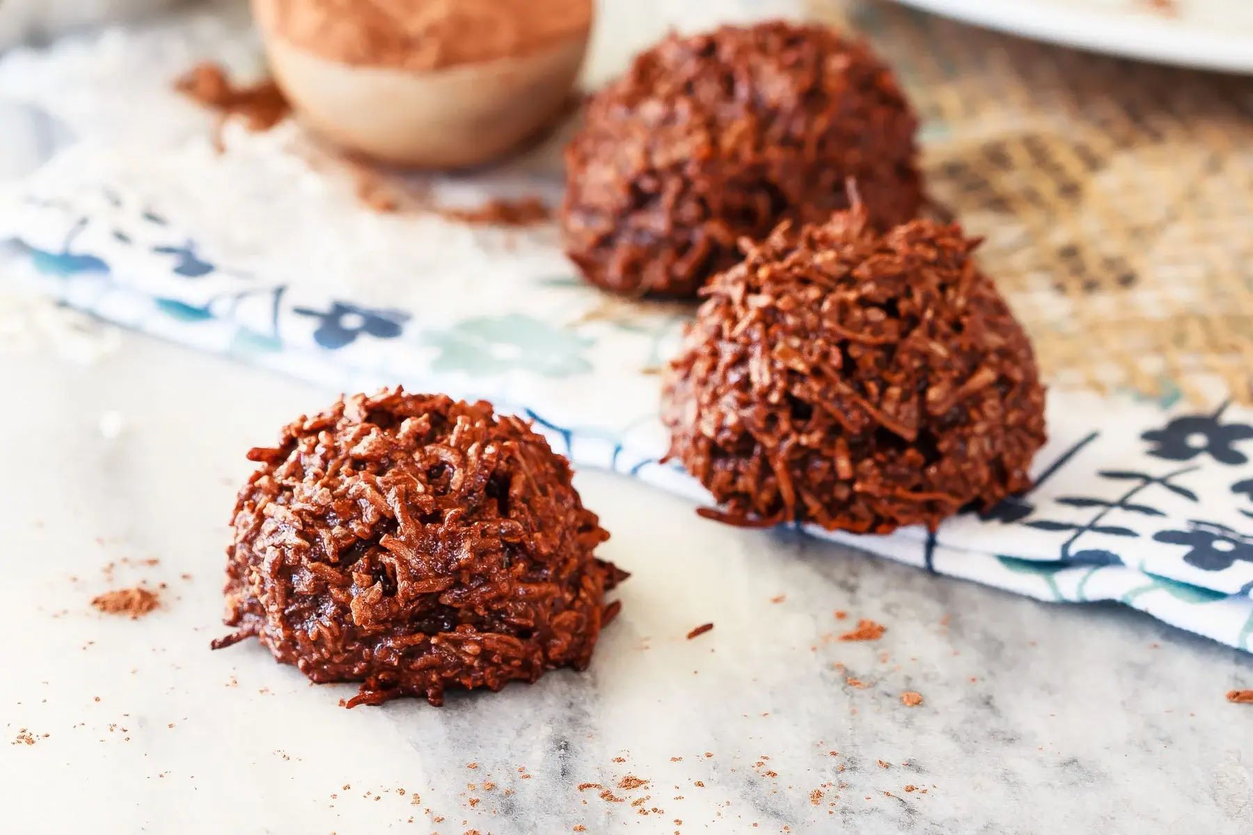 chocolate-coconut-macaroons-recipe