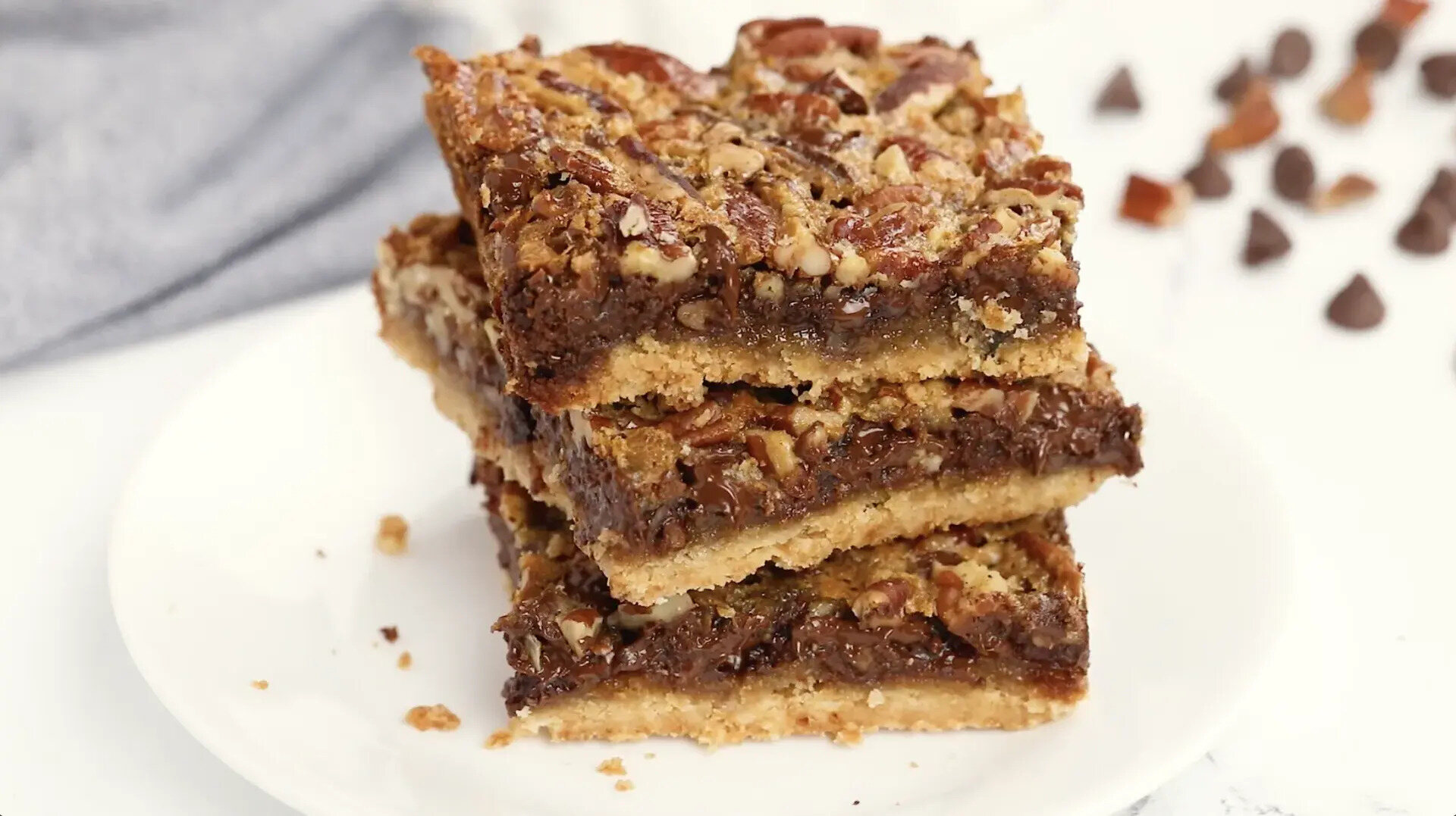 chocolate-pecan-pie-bars-recipe