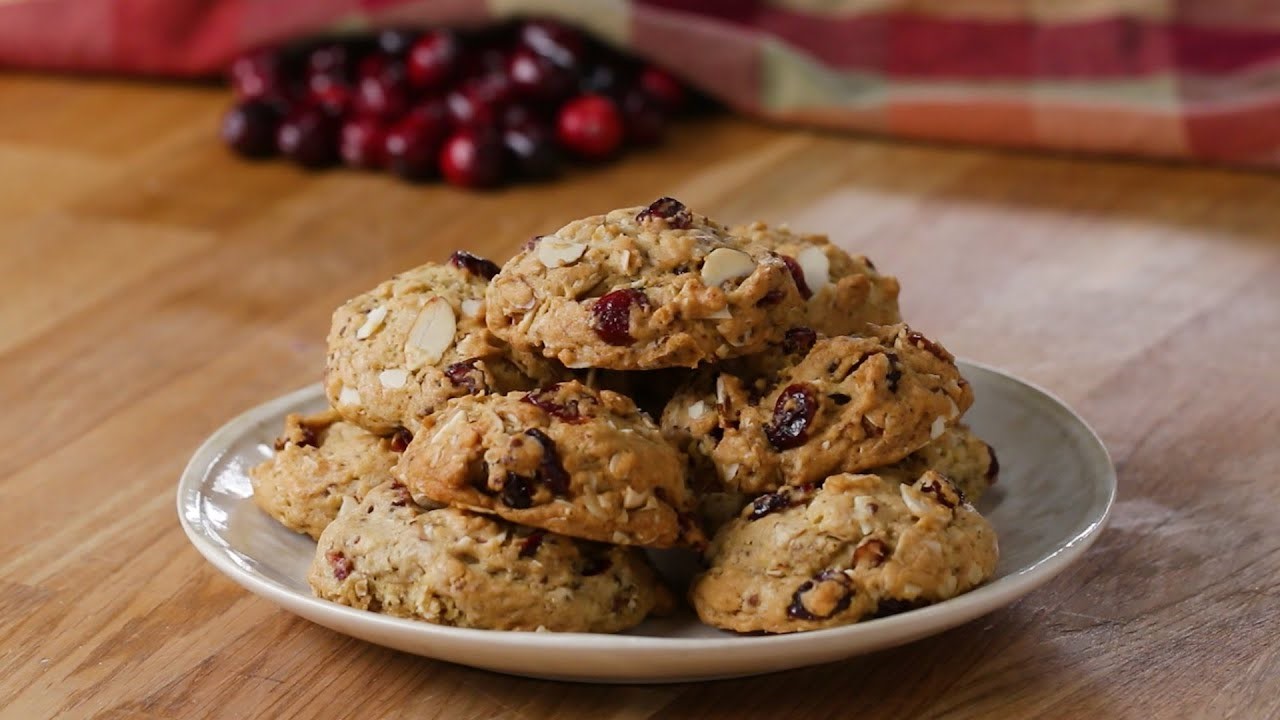 cranberry-almond-oatmeal-cookies-recipe