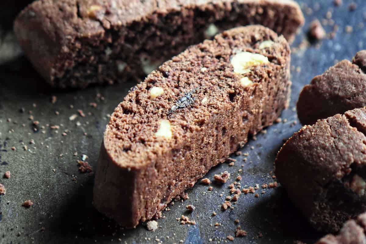 hazelnut-chocolate-chip-biscotti-recipe