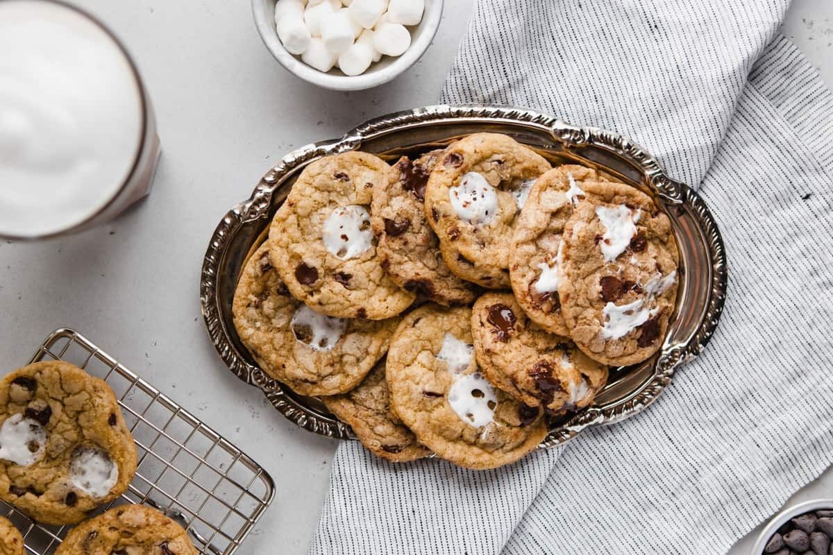 marshmallow-chocolate-chip-cookies-recipe