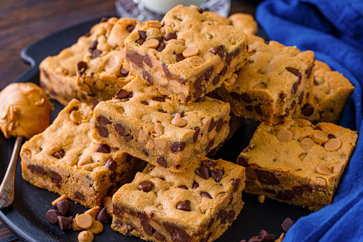 peanut-butter-chocolate-chip-bars-recipe