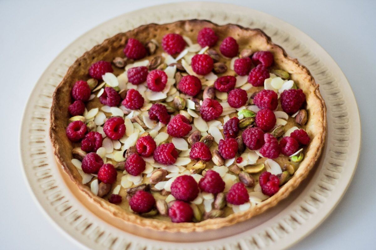 raspberry-pistachio-tart-recipe